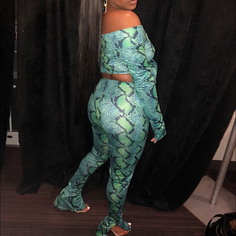 Two Piece Set - Picture 2 of 2